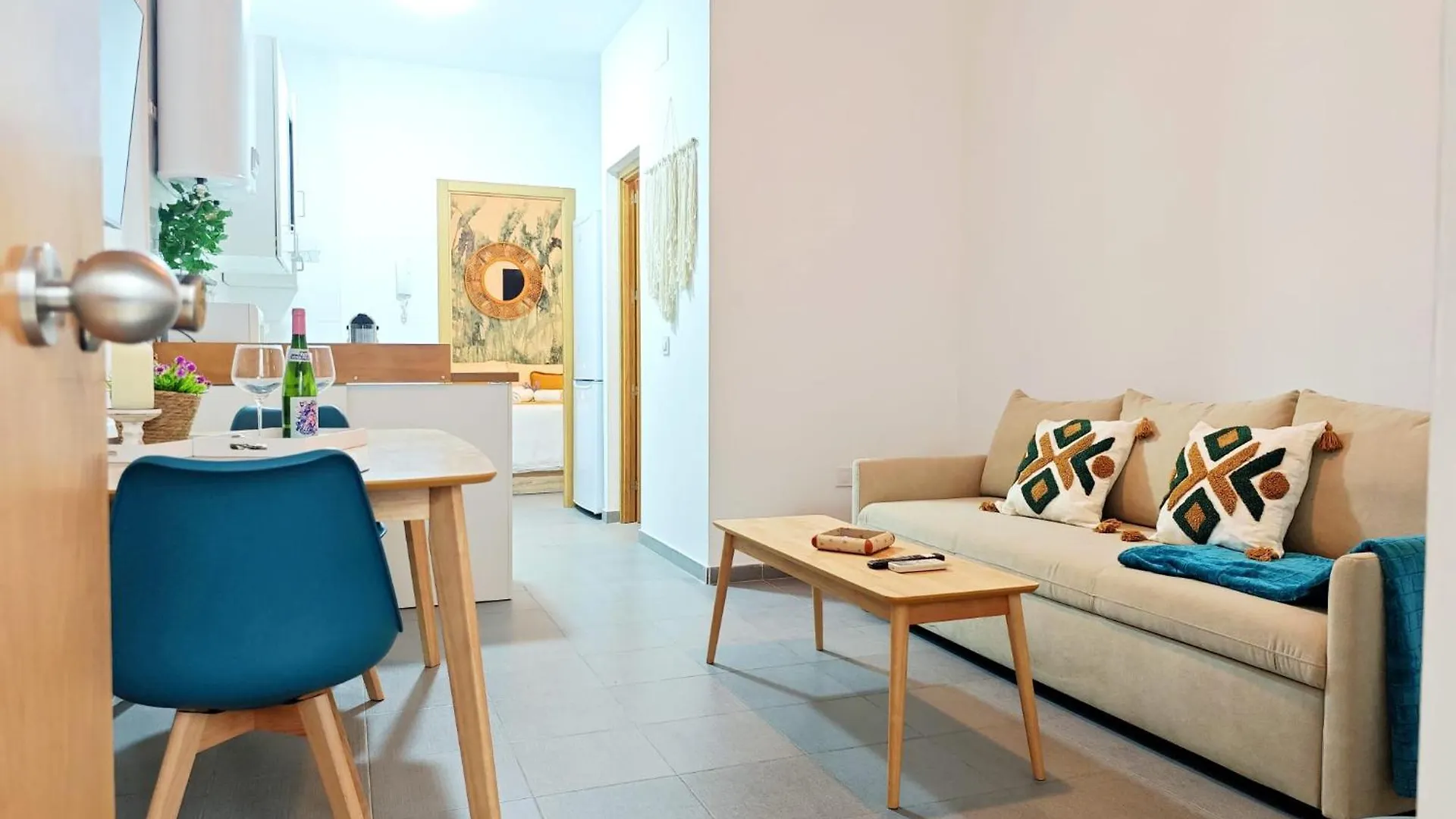 Apartamento Del Mercado Little Apartments Cadiz
